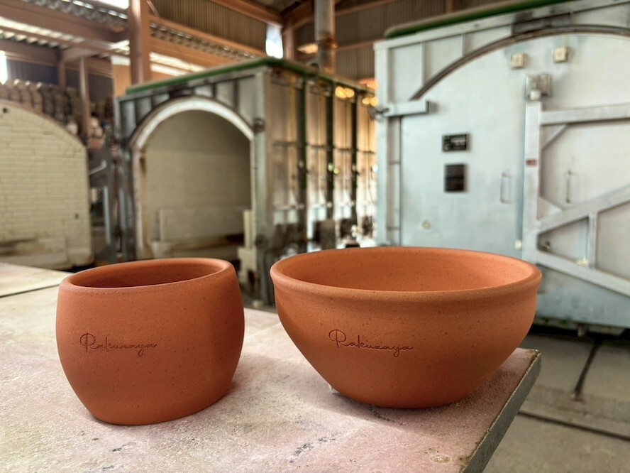 おかげさまで「楽座や」は、たくさんの皆様に愛されて創業13周年